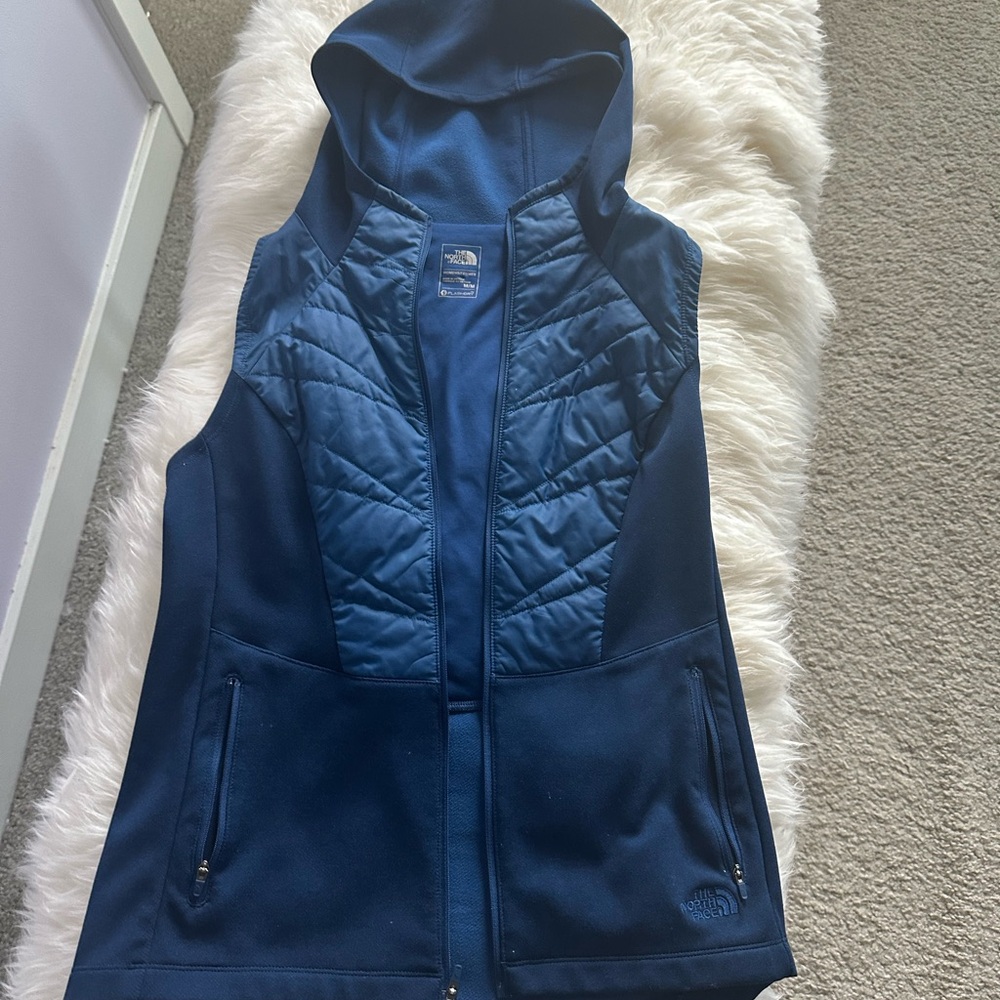 The North Face vest size M